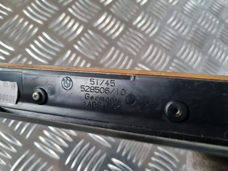 Mērinstrumentu paneļa dekoratīvā uzlika priekš BMW 6 E63 645 2004