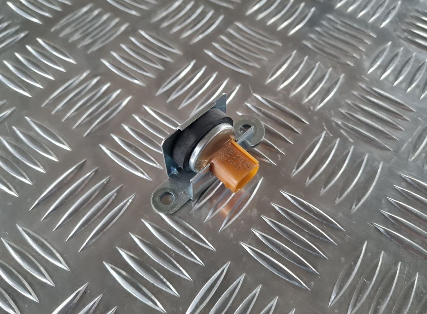 Akseleratora (gāzes) devējs priekš BMW 6 E63 645 2004 2 Akseleratora (gāzes) devējs priekš BMW 6 E63 645 2004