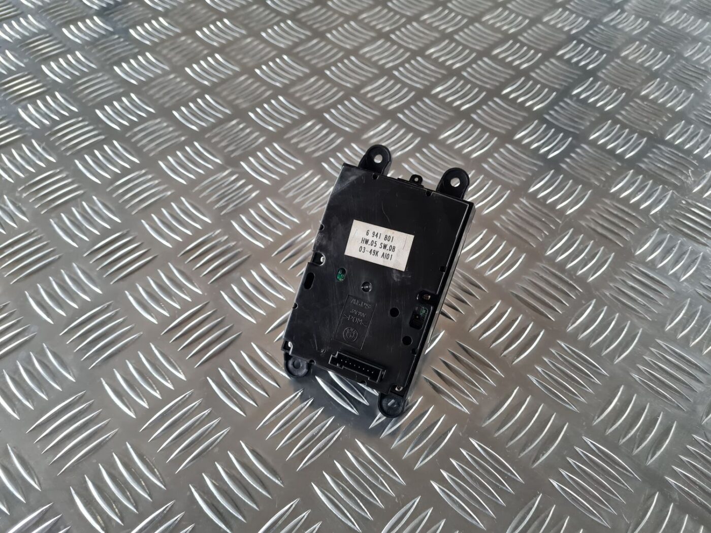 Multimēdijas vadības bloks priekš BMW 6 E63 645 2004 4 Multimēdijas vadības bloks priekš BMW 6 E63 645 2004