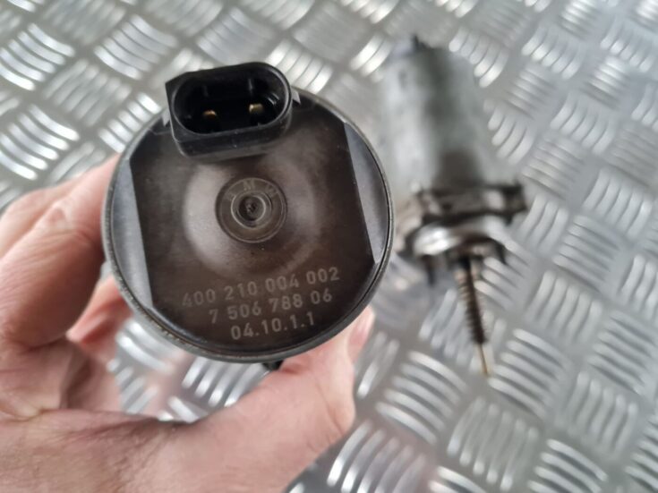 Sadales vārpstas regulētājs priekš BMW 6 E63 645 2004