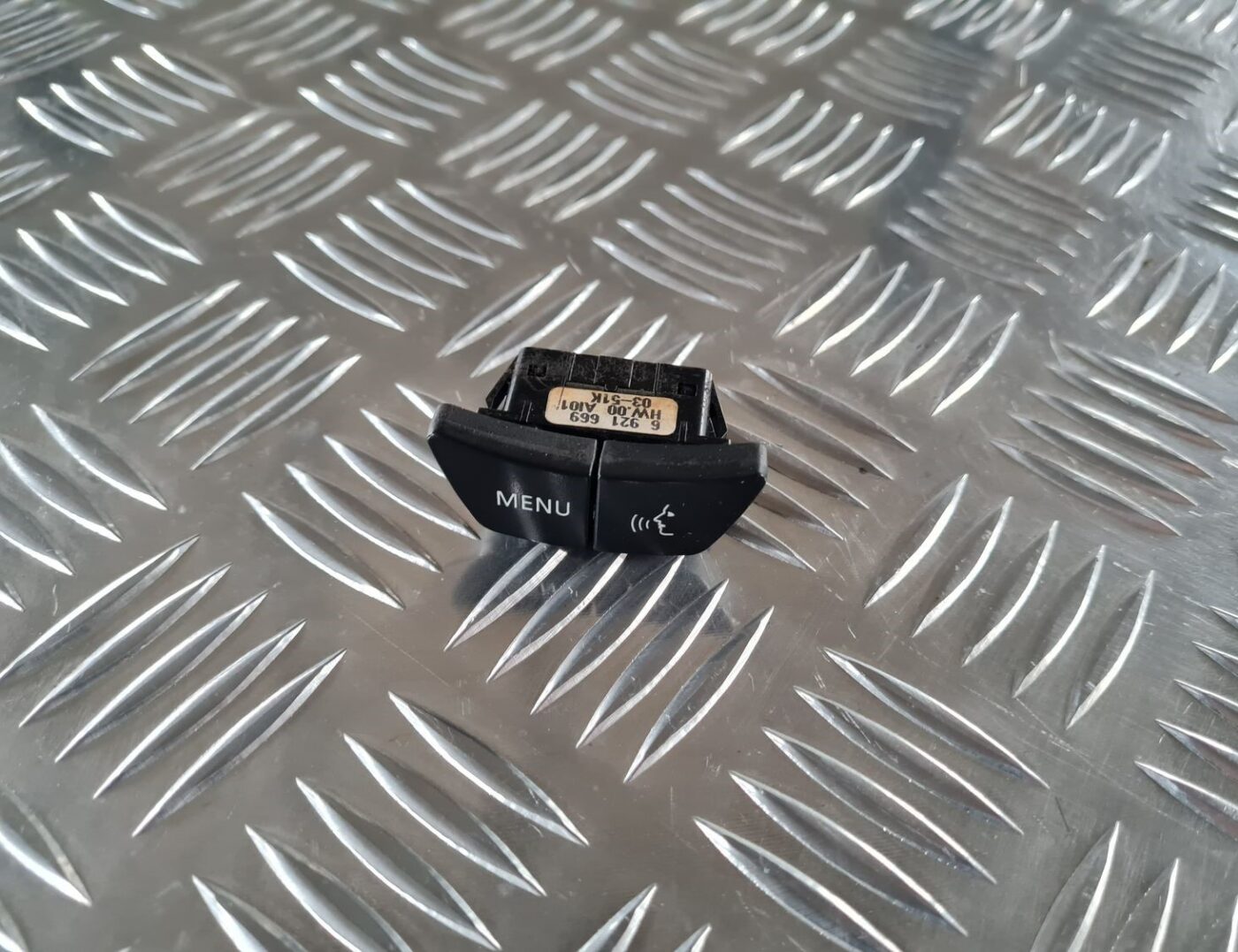 Salona poga priekš BMW 6 E63 645 2004 1 Salona poga priekš BMW 6 E63 645 2004