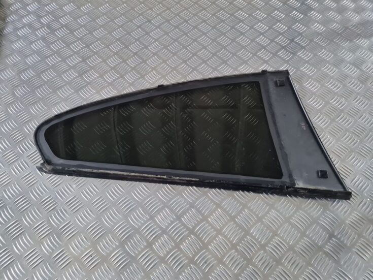 Aizmugurējais kreisais sānu stikls priekš BMW 6 E63 645 2004