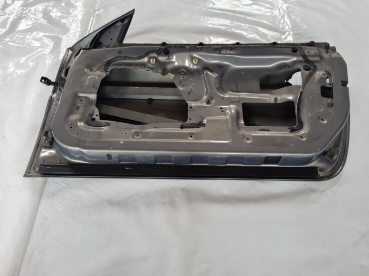 Priekšējās labās durvis priekš BMW 6 E63 645 2004