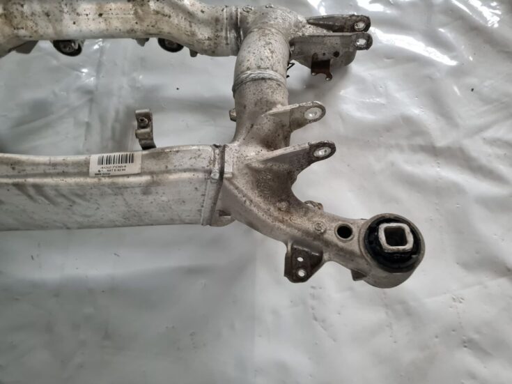 Aizmugurējais tilts/Aizmugurējais šķērsnis priekš BMW 6 E63 645 2004