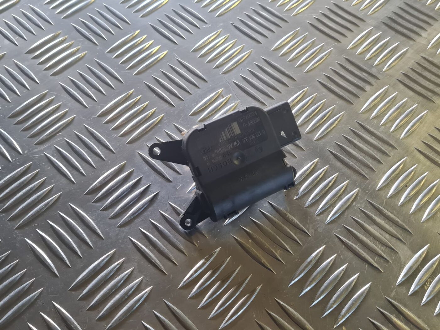 Apsildes sistēmas aktuators priekš VW GOLF 5 2004 1 Apsildes sistēmas aktuators priekš VW GOLF 5 2004