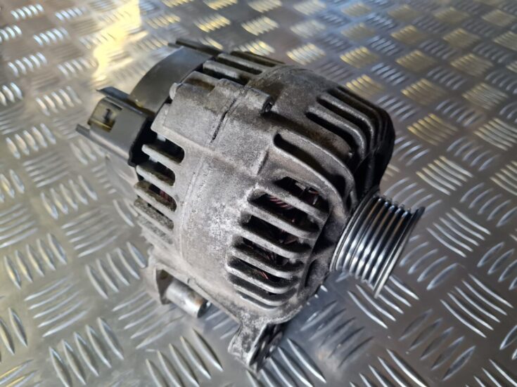 Ģenerators priekš VW GOLF 5 2004