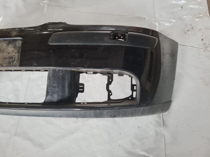 Priekšējais buferis priekš VW GOLF 5 2004