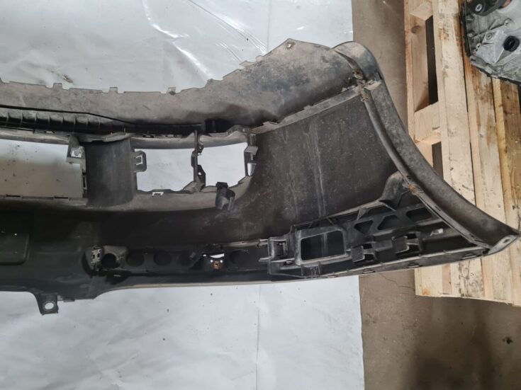 Priekšējais buferis priekš VW GOLF 5 2004