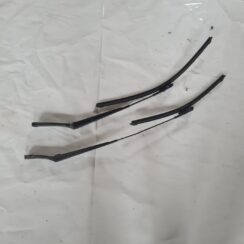 Vējstikla slotu turētāju komplekts priekš VW GOLF 5 2004