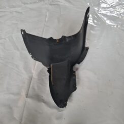 Priekšējais labais paspārns priekš VW GOLF 5 2004