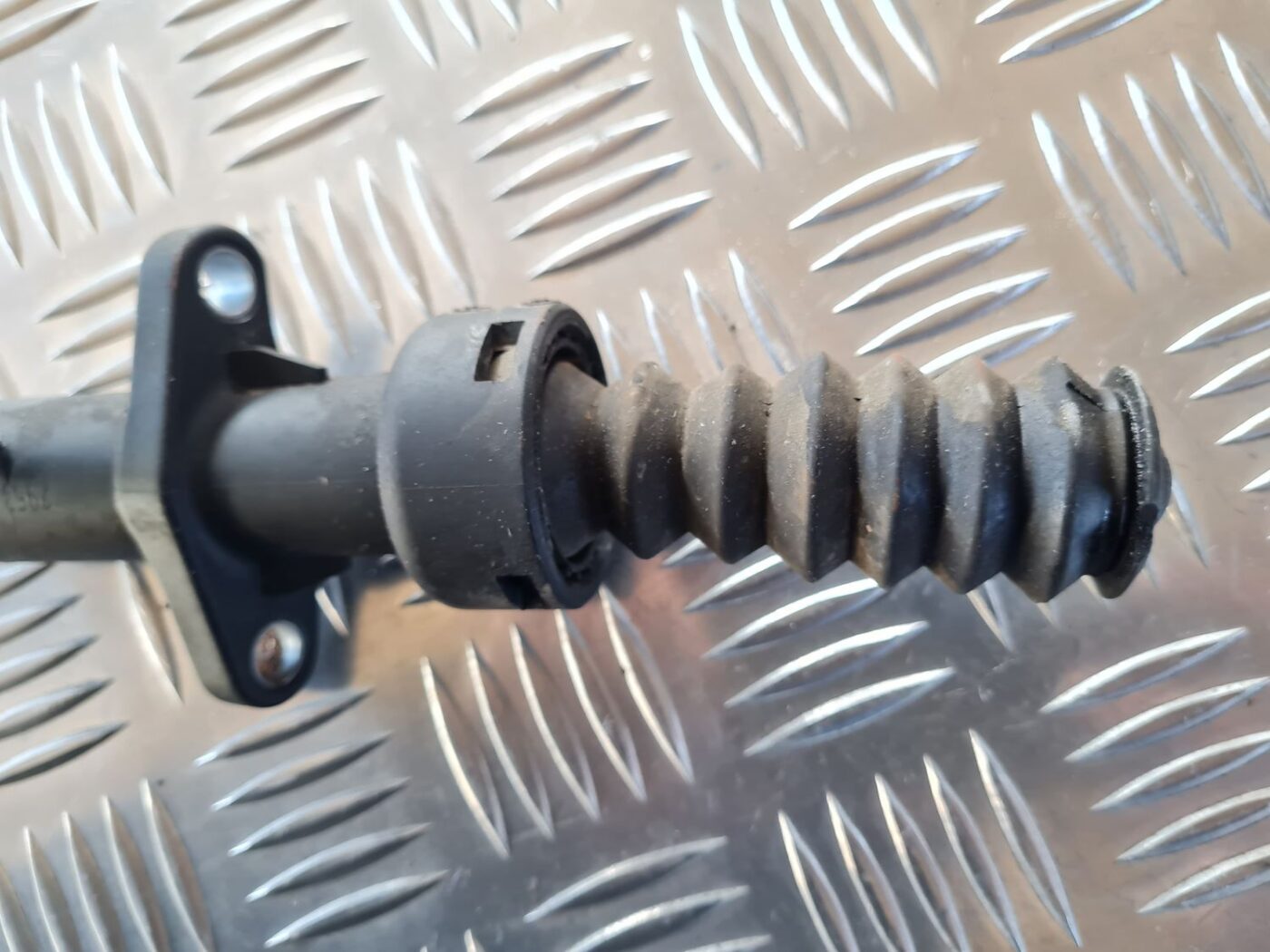 Sajūga palīgcilindrs priekš CITROEN BERLINGO 2014 4 Sajūga palīgcilindrs priekš CITROEN BERLINGO 2014