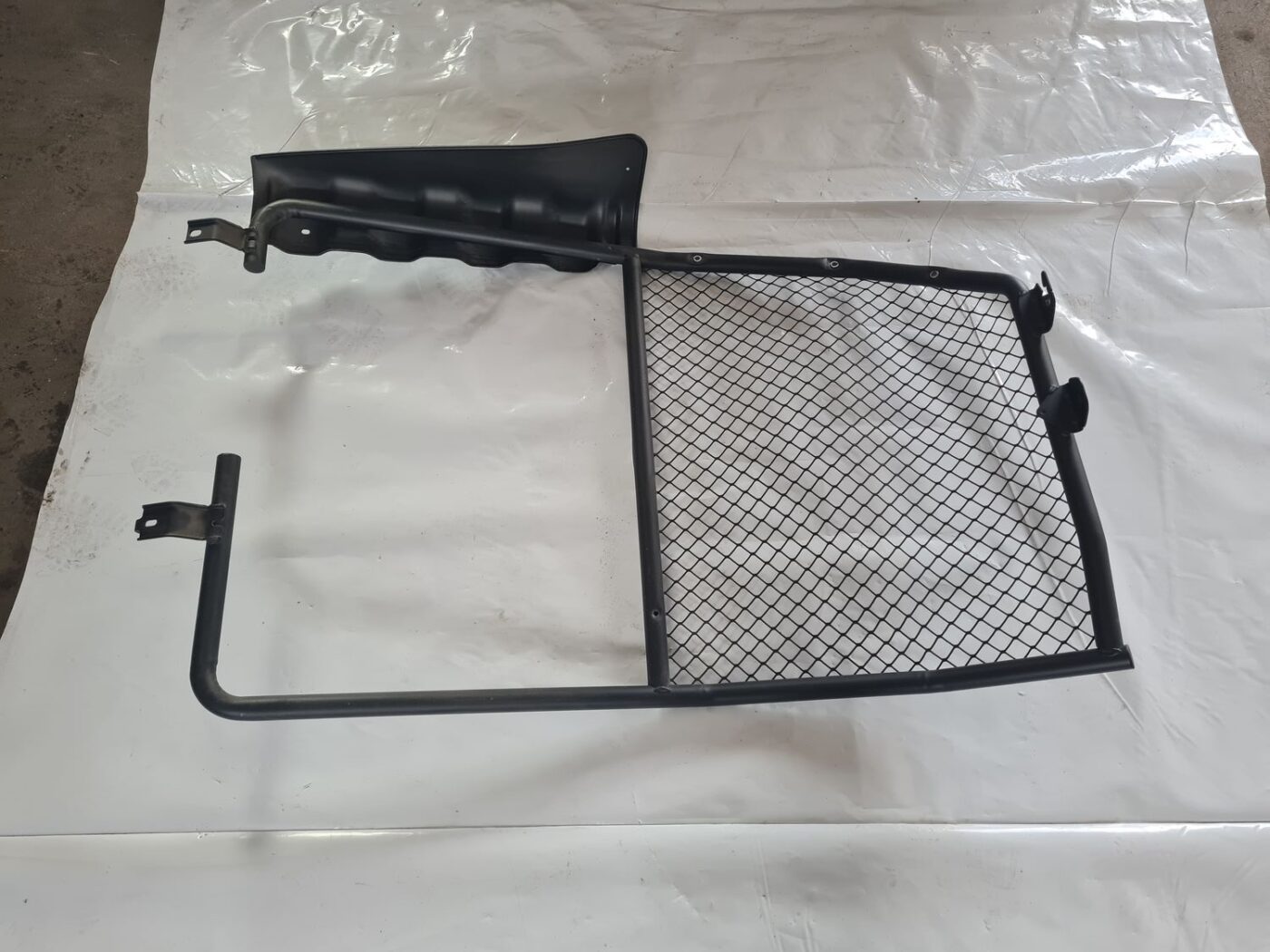 Salona starpsiena priekš CITROEN BERLINGO 2014 1 Salona starpsiena priekš CITROEN BERLINGO 2014