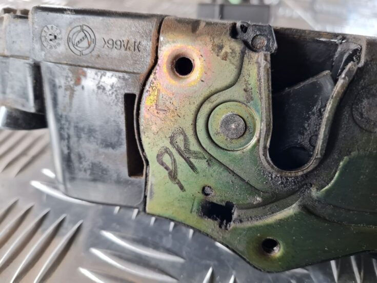 Priekšējo kreiso durvju slēdzene priekš FIAT STILO 2003