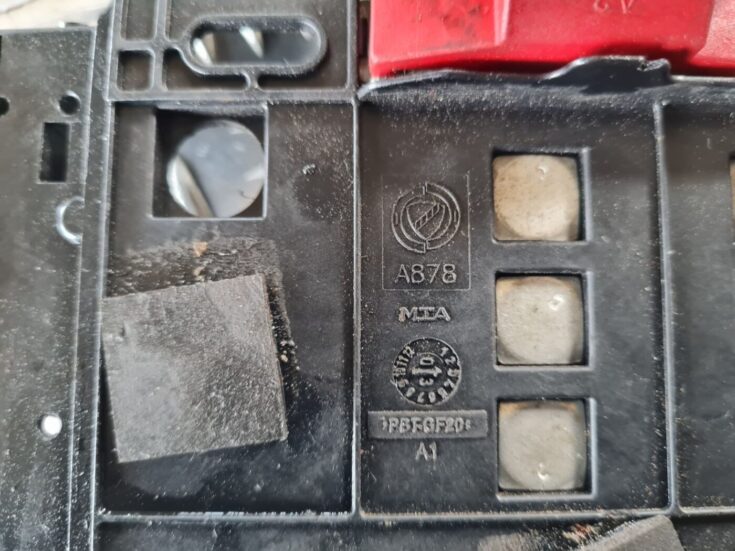 Drošinātāju bloks priekš FIAT STILO 2003