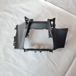 Centrālās konsoles (apdares) sānu panelis priekš FIAT STILO 2003