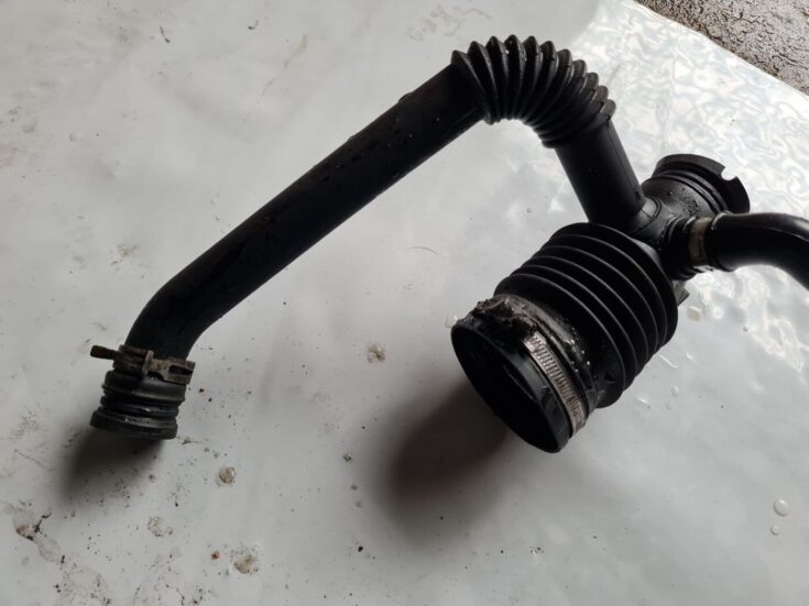 Gaisa filtra korpusa caurule priekš FIAT STILO 2003