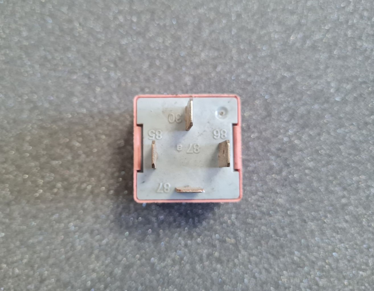 Drošinātāju releja priekš RENAULT 2 Drošinātāju releja priekš RENAULT