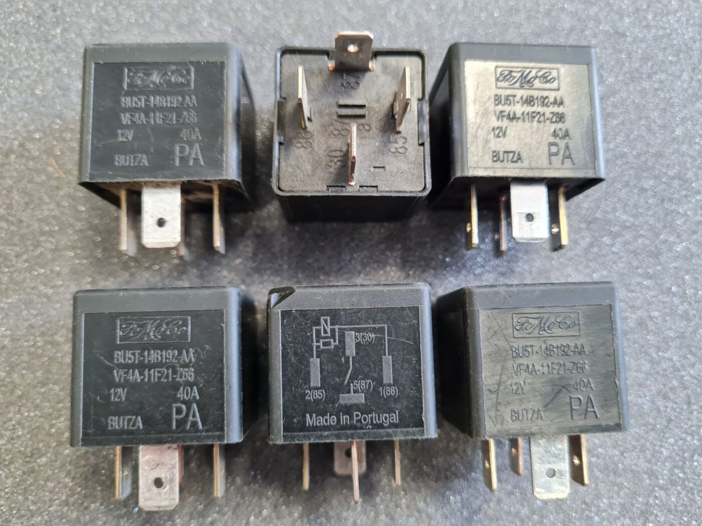 Drošinātāju releja priekš FORD 2 Drošinātāju releja priekš FORD