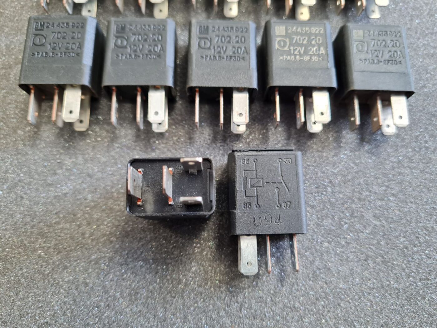 Drošinātāju releja priekš OPEL 2 Drošinātāju releja priekš OPEL