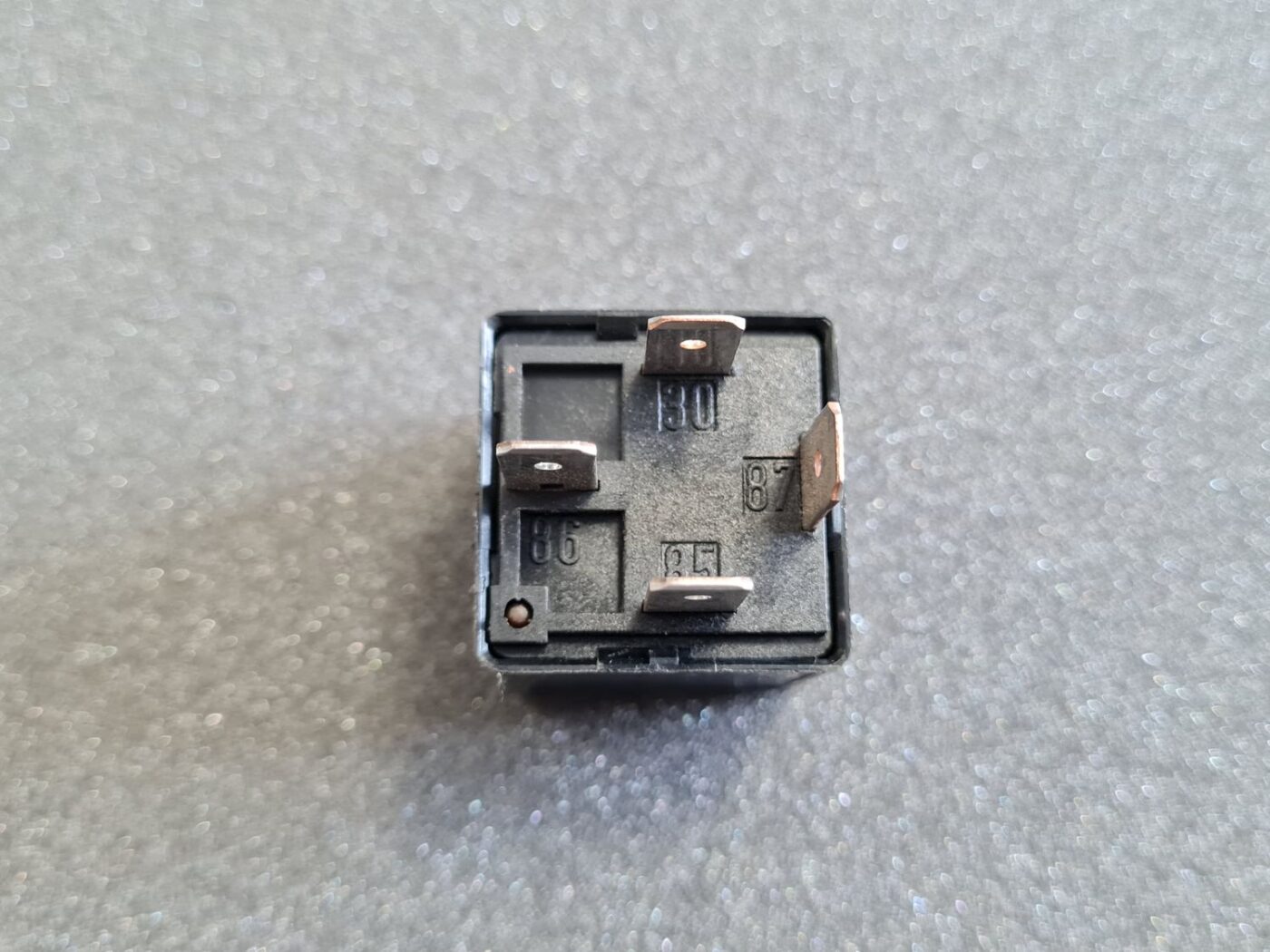 Drošinātāju releja priekš OPEL 2 Drošinātāju releja priekš OPEL