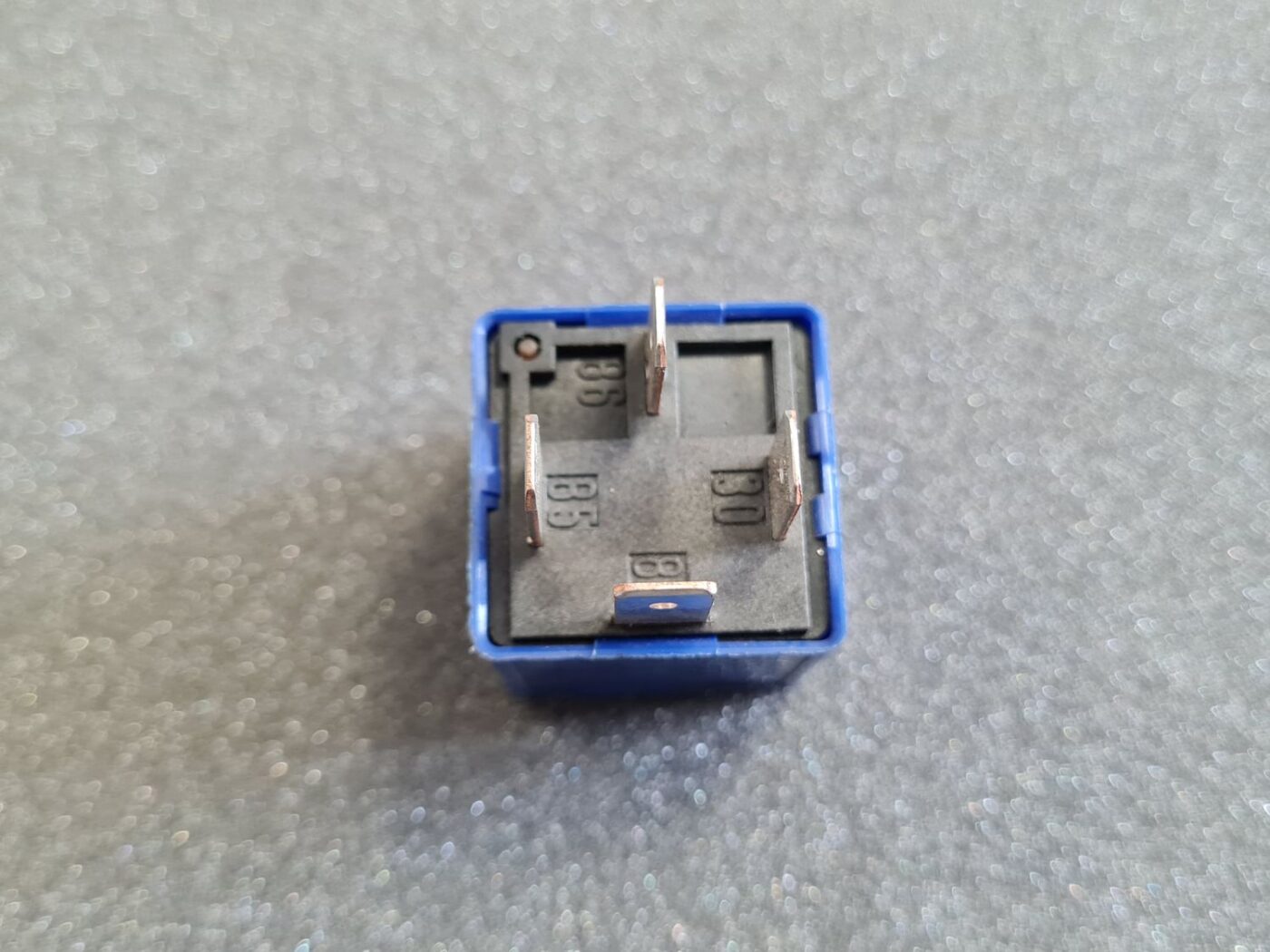 Drošinātāju releja priekš OPEL 2 Drošinātāju releja priekš OPEL