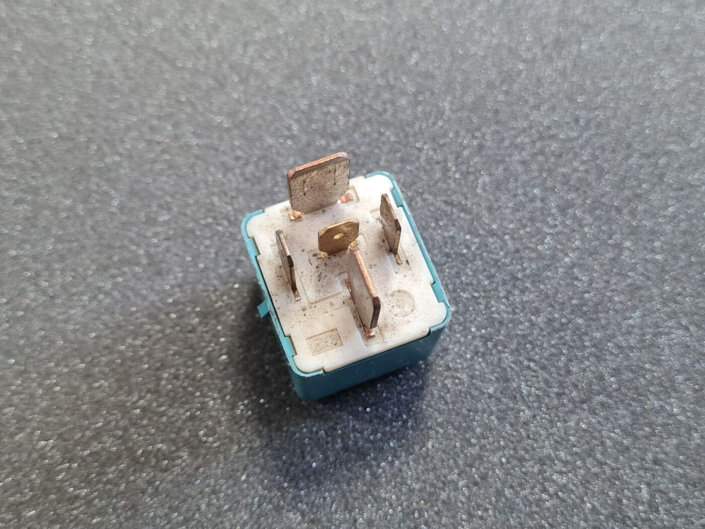 Drošinātāju releja priekš TOYOTA 3 Drošinātāju releja priekš TOYOTA