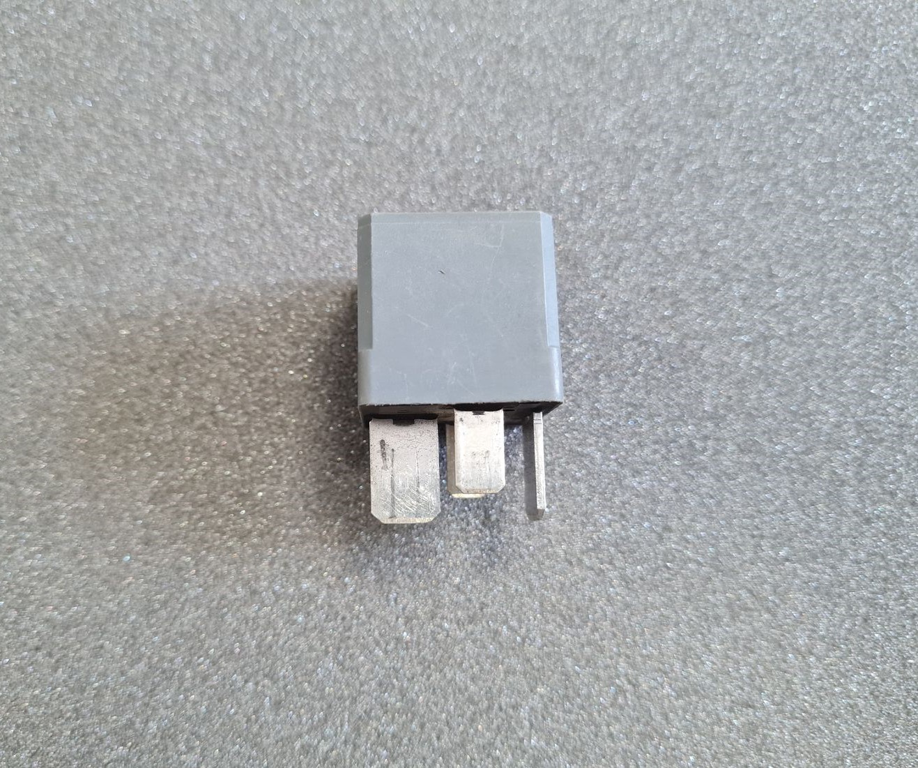 Drošinātāju releja priekš OPEL 1 Drošinātāju releja priekš OPEL