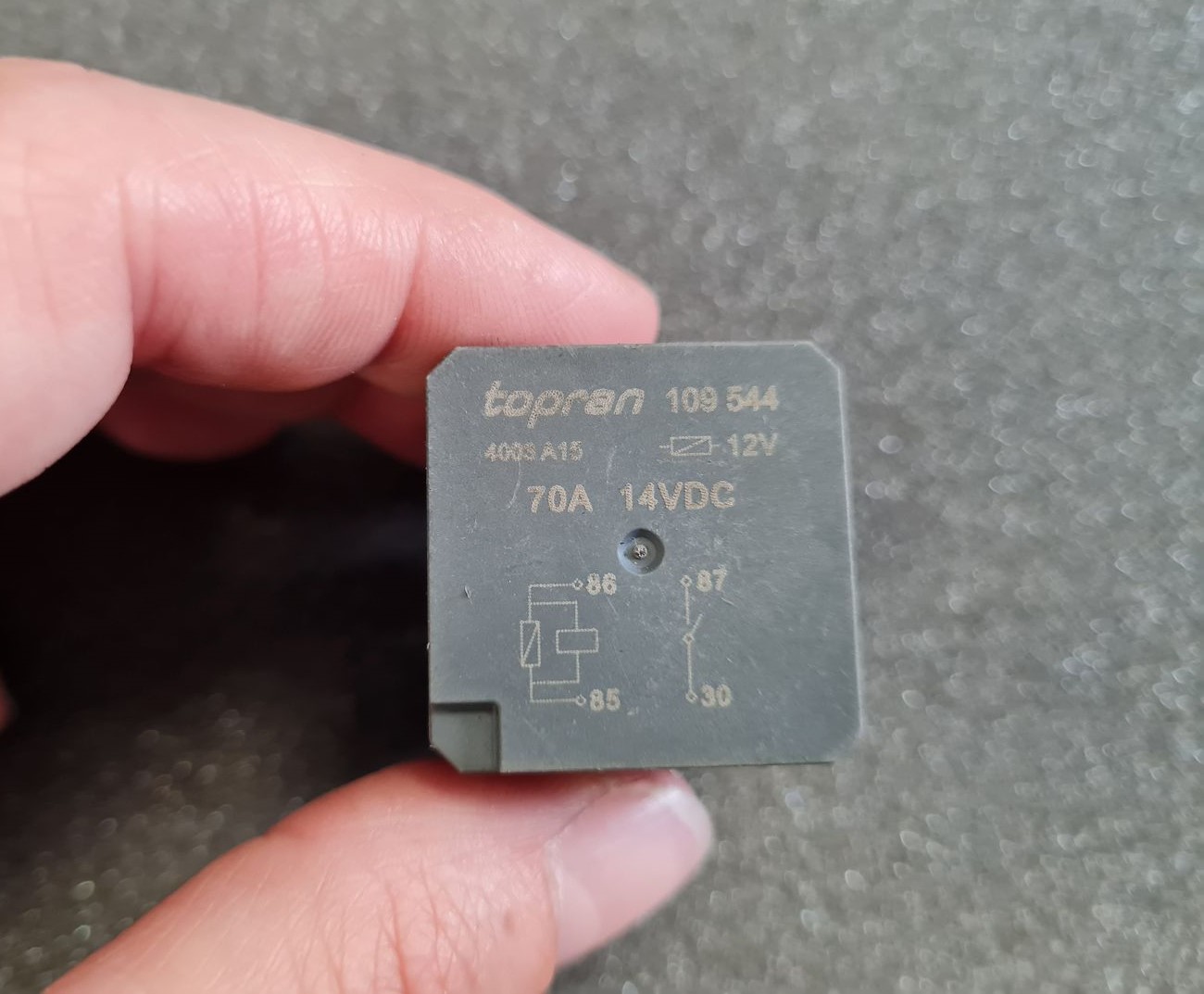 Drošinātāju releja priekš OPEL 3 Drošinātāju releja priekš OPEL