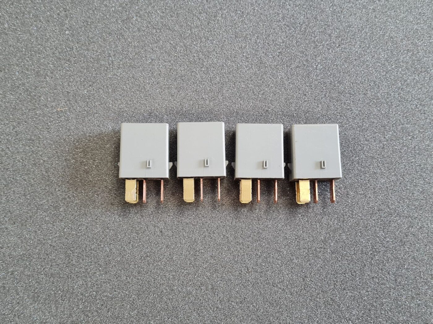 Drošinātāju releja priekš SUBARU 1 Drošinātāju releja priekš SUBARU