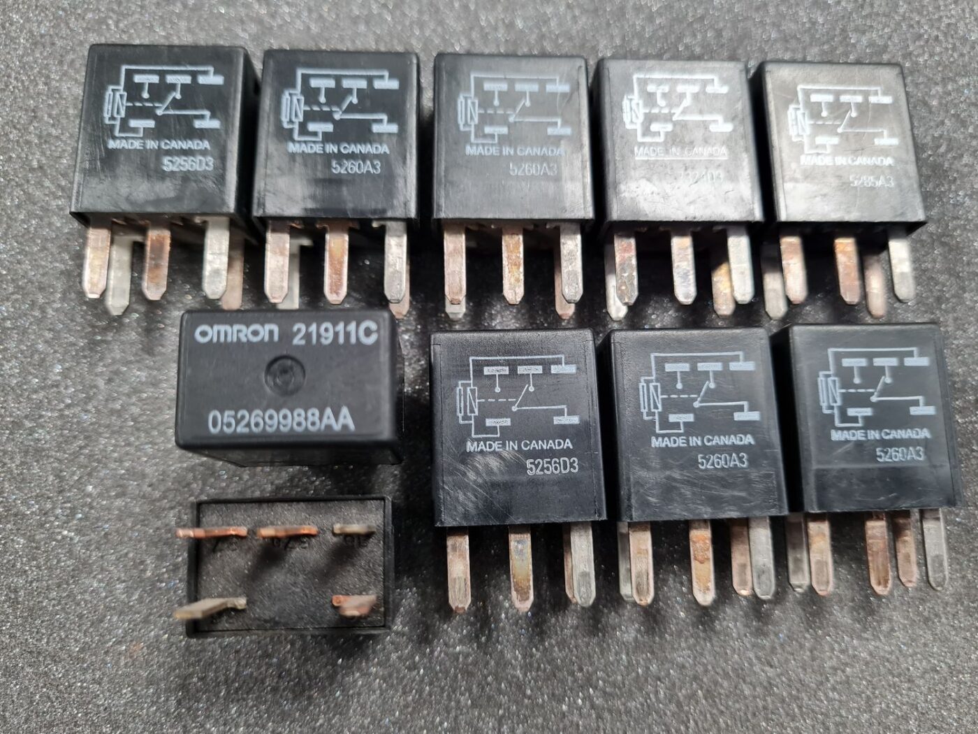 Drošinātāju releja priekš Chrysler Voyager 2 Drošinātāju releja priekš Chrysler Voyager