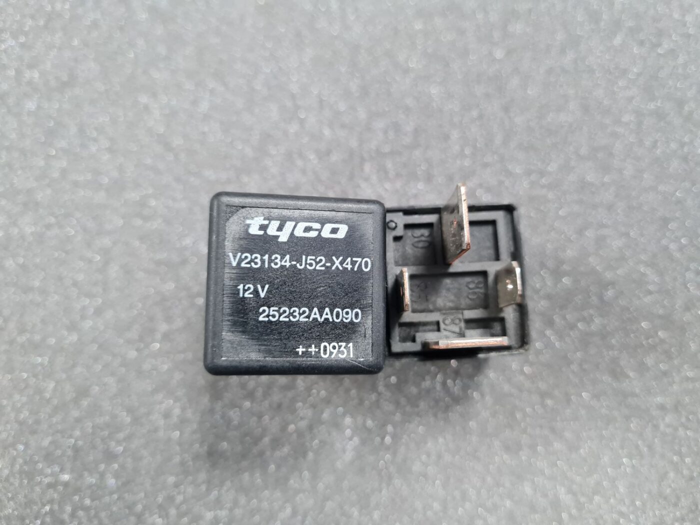 Drošinātāju releja priekš SUBARU 2 Drošinātāju releja priekš SUBARU