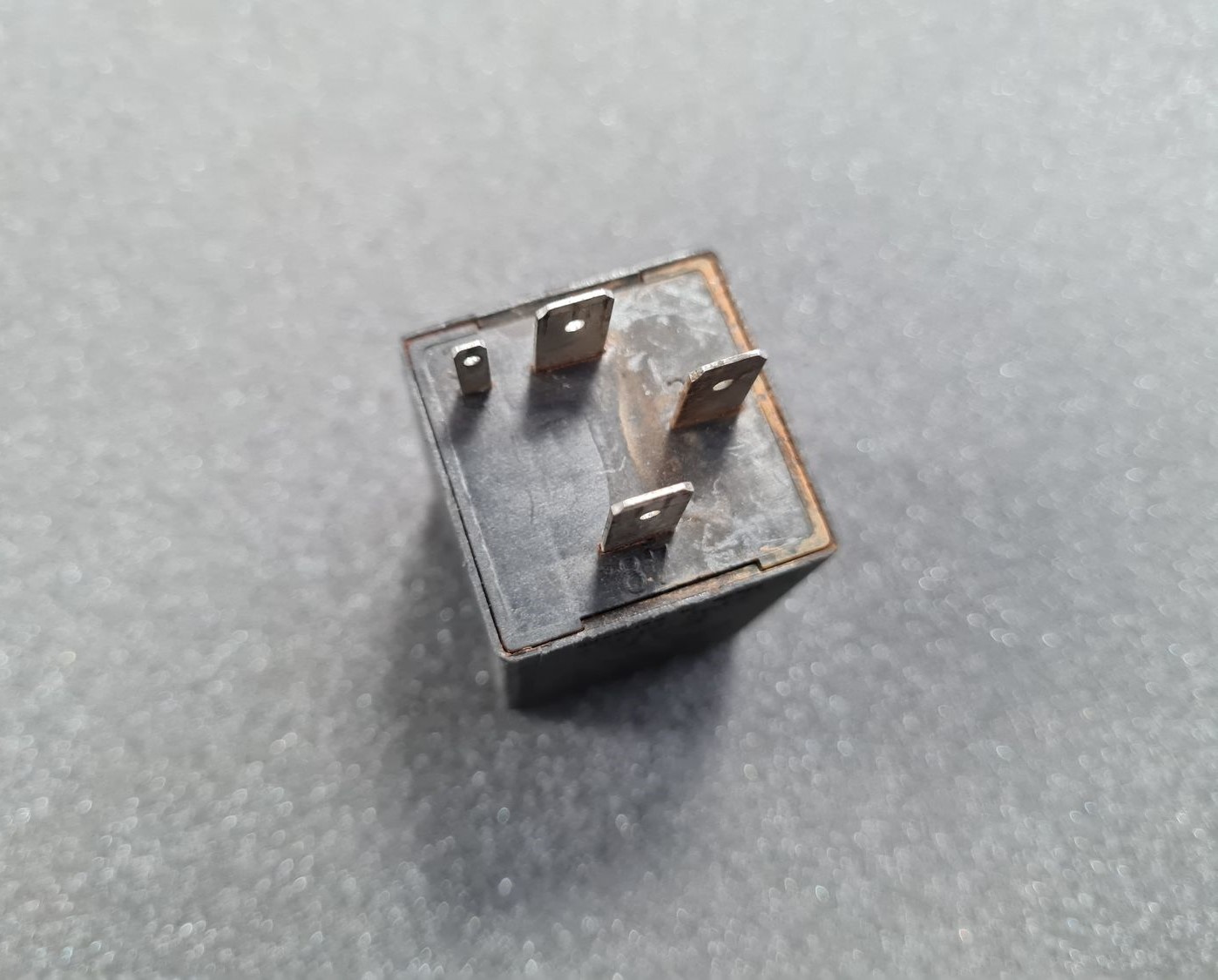 Drošinātāju releja priekš VW, FORD 4 Drošinātāju releja priekš VW, FORD