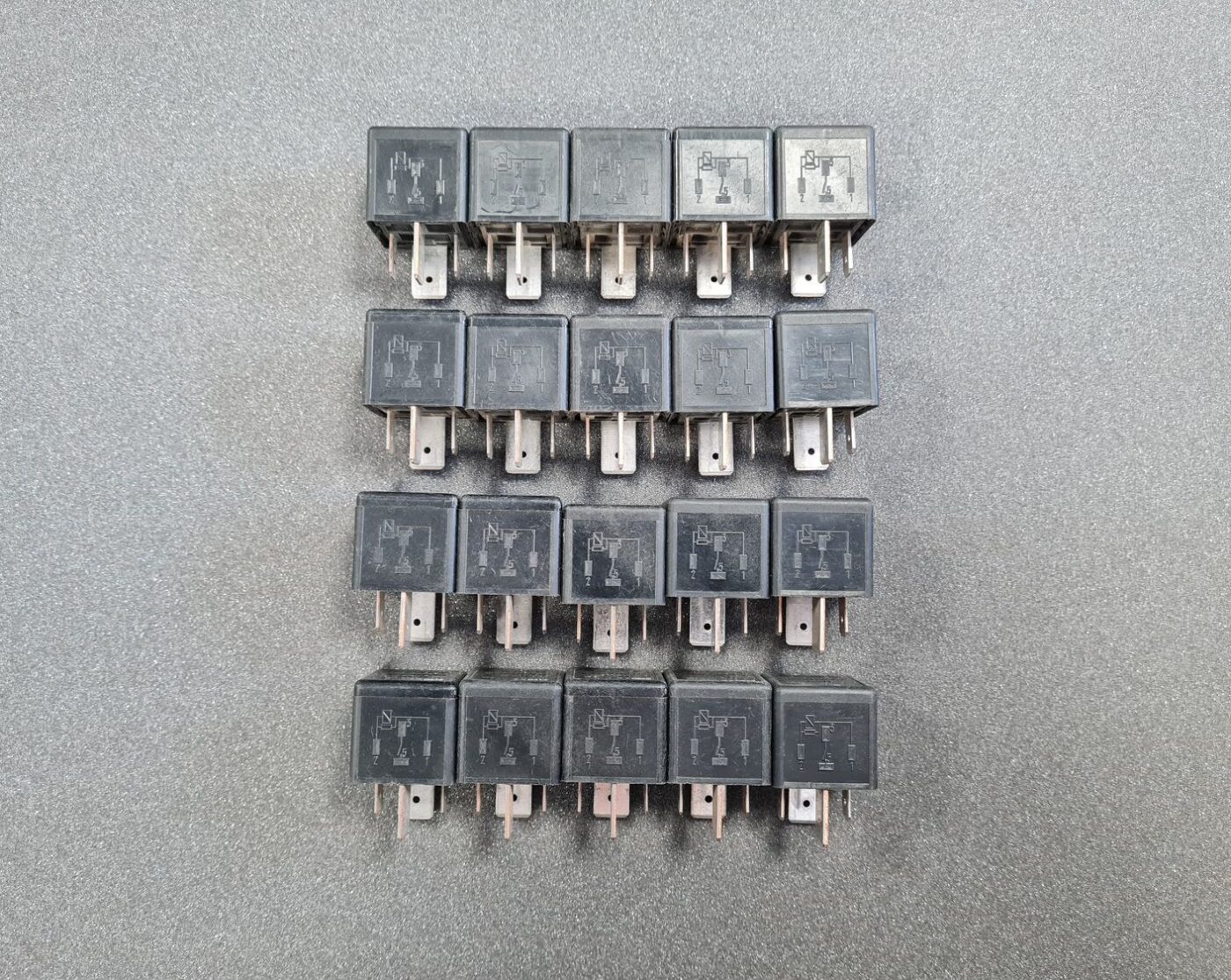 Drošinātāju releja priekš VOLVO 1 Drošinātāju releja priekš VOLVO