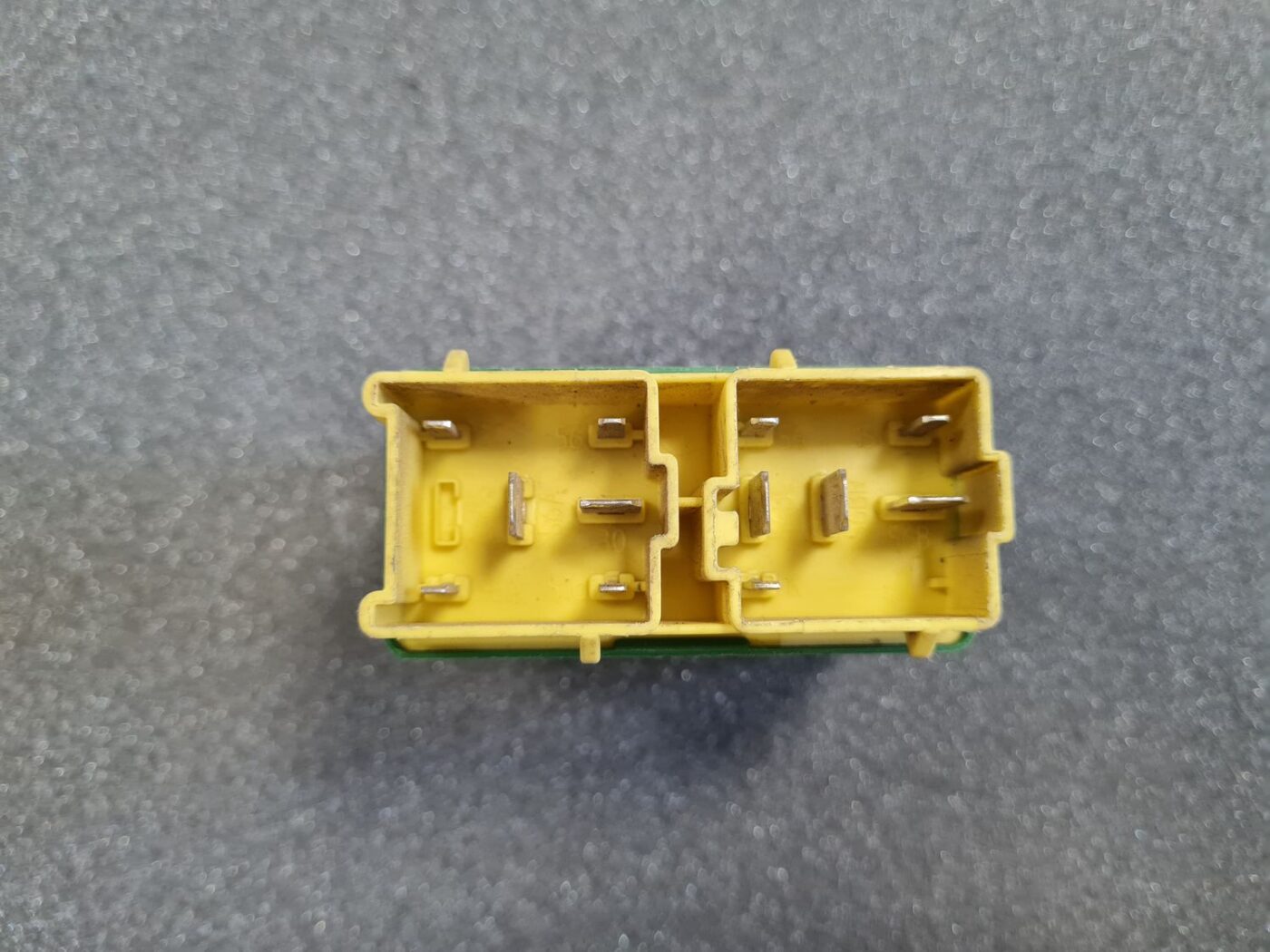 Drošinātāju releja priekš VOLVO 2 Drošinātāju releja priekš VOLVO