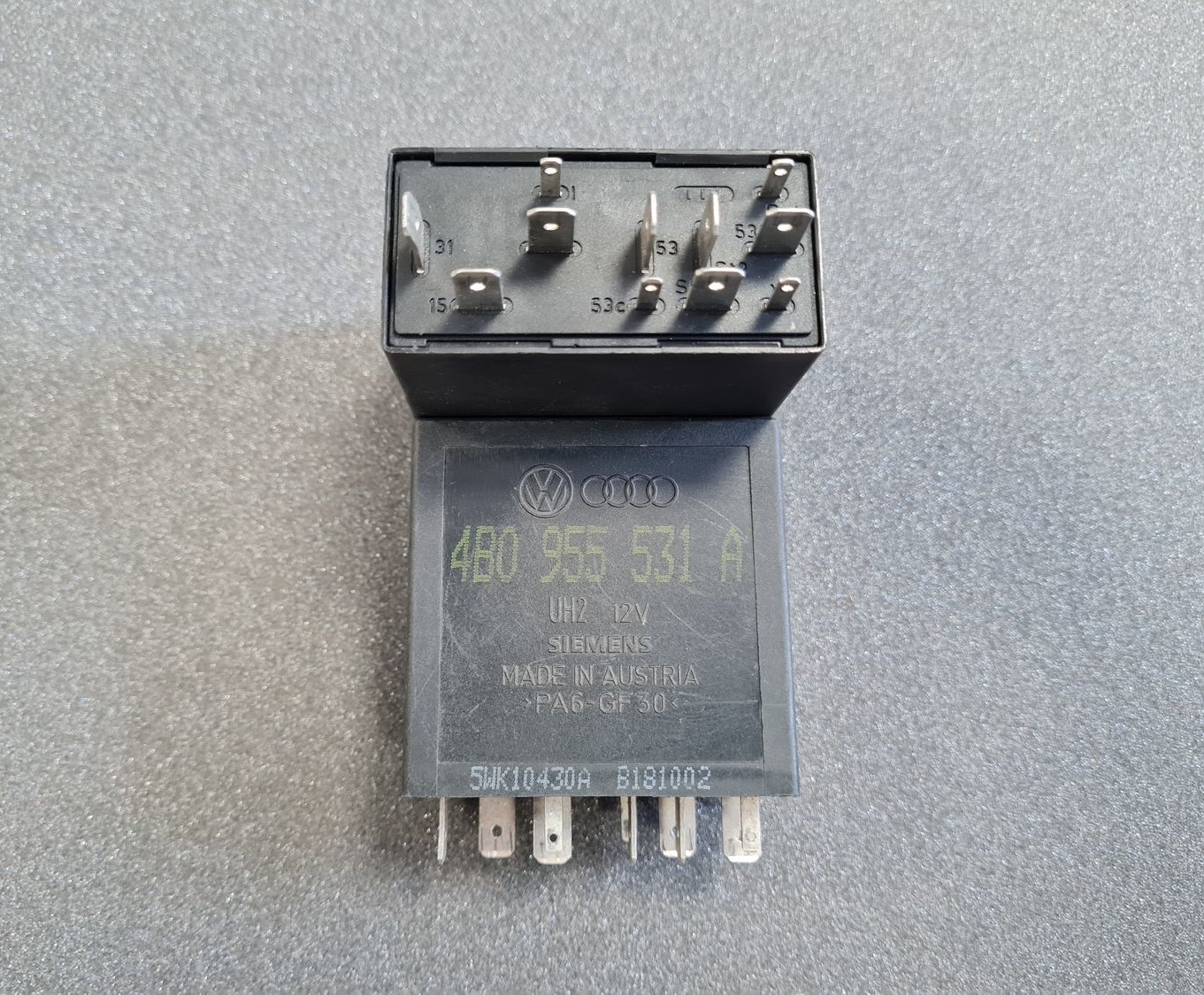 Drošinātāju releja priekš AUDI 3 Drošinātāju releja priekš AUDI