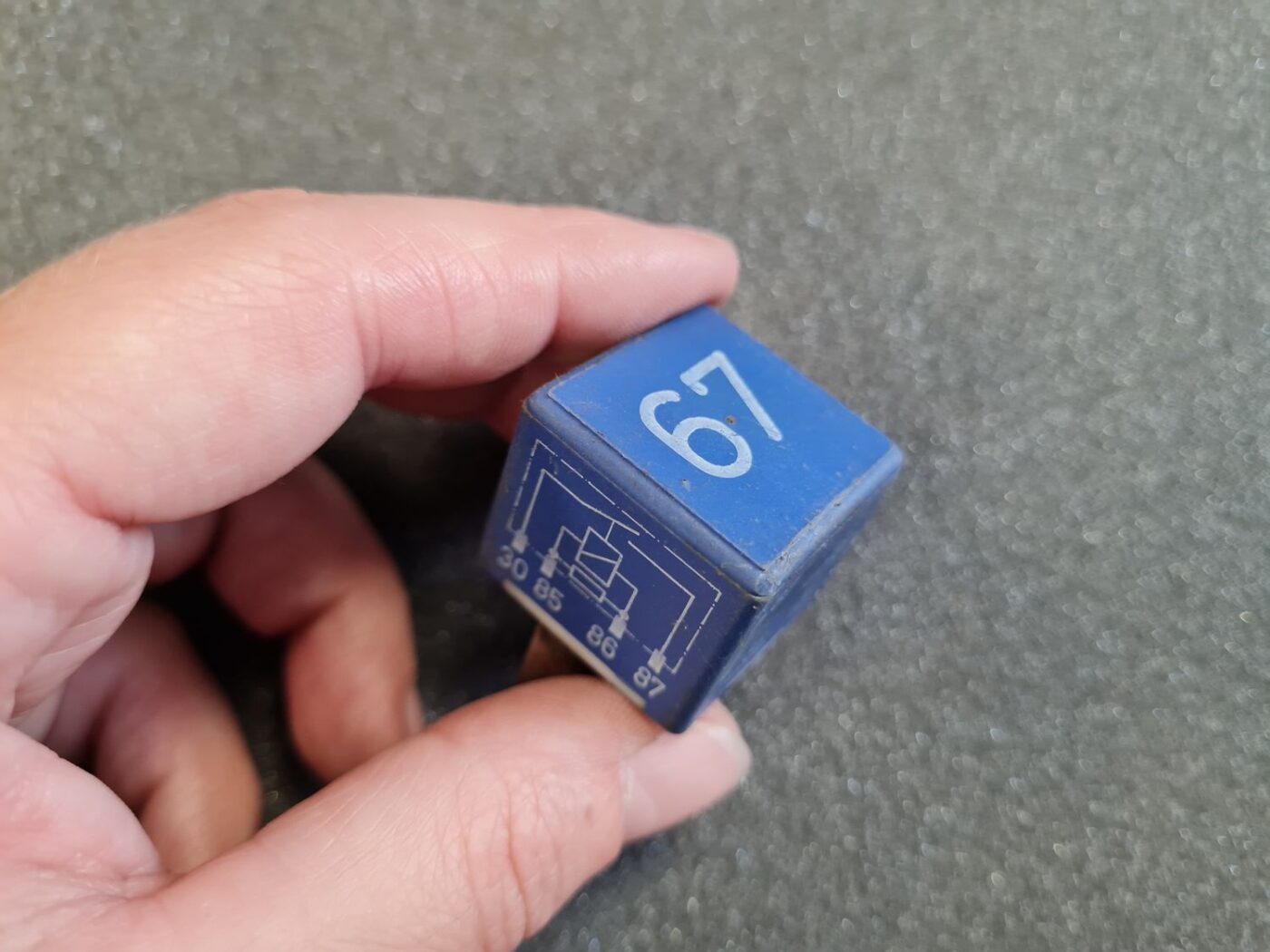 Drošinātāju releja priekš VW 3 Drošinātāju releja priekš VW