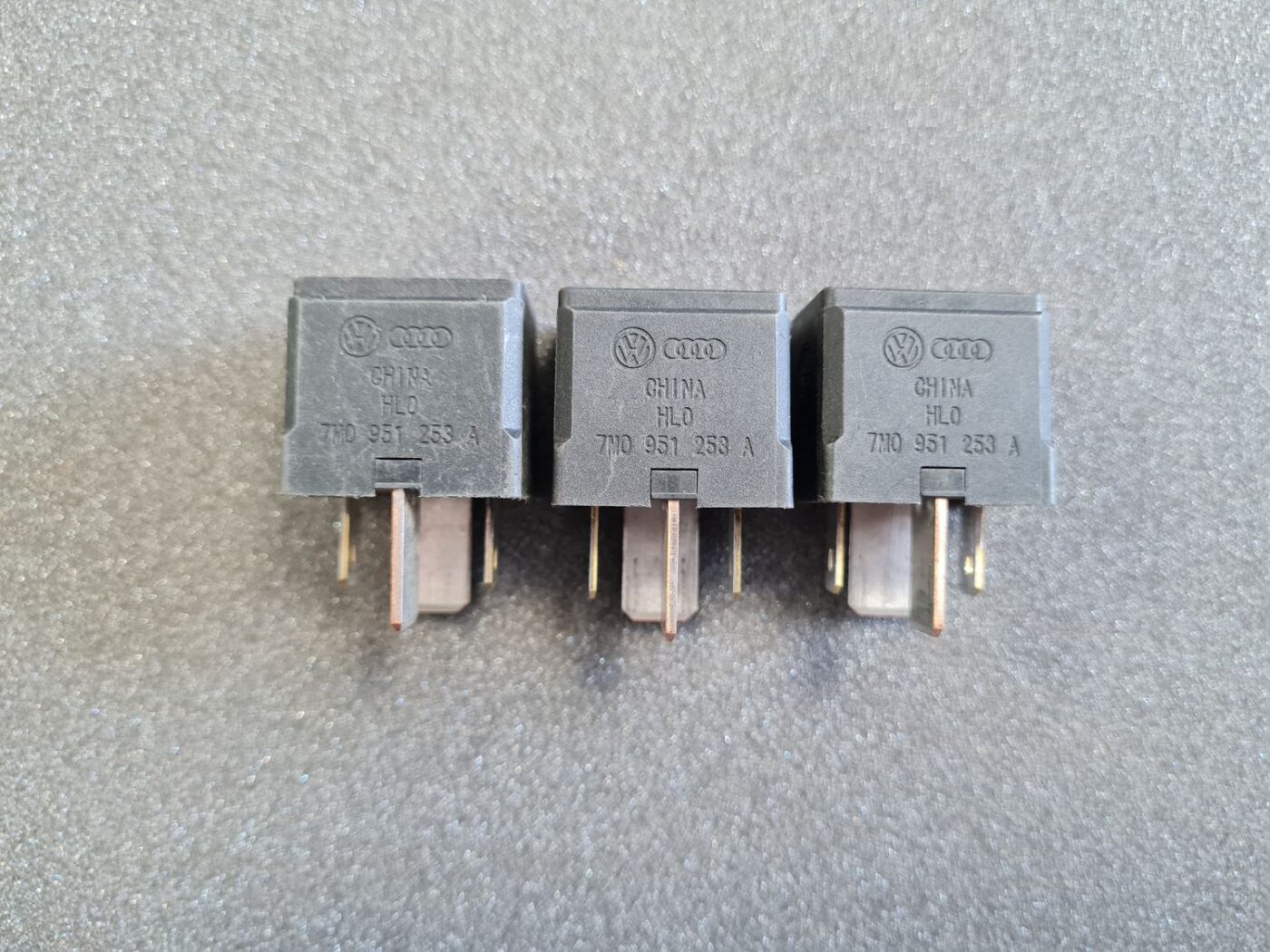 Drošinātāju releja priekš VW 1 Drošinātāju releja priekš VW