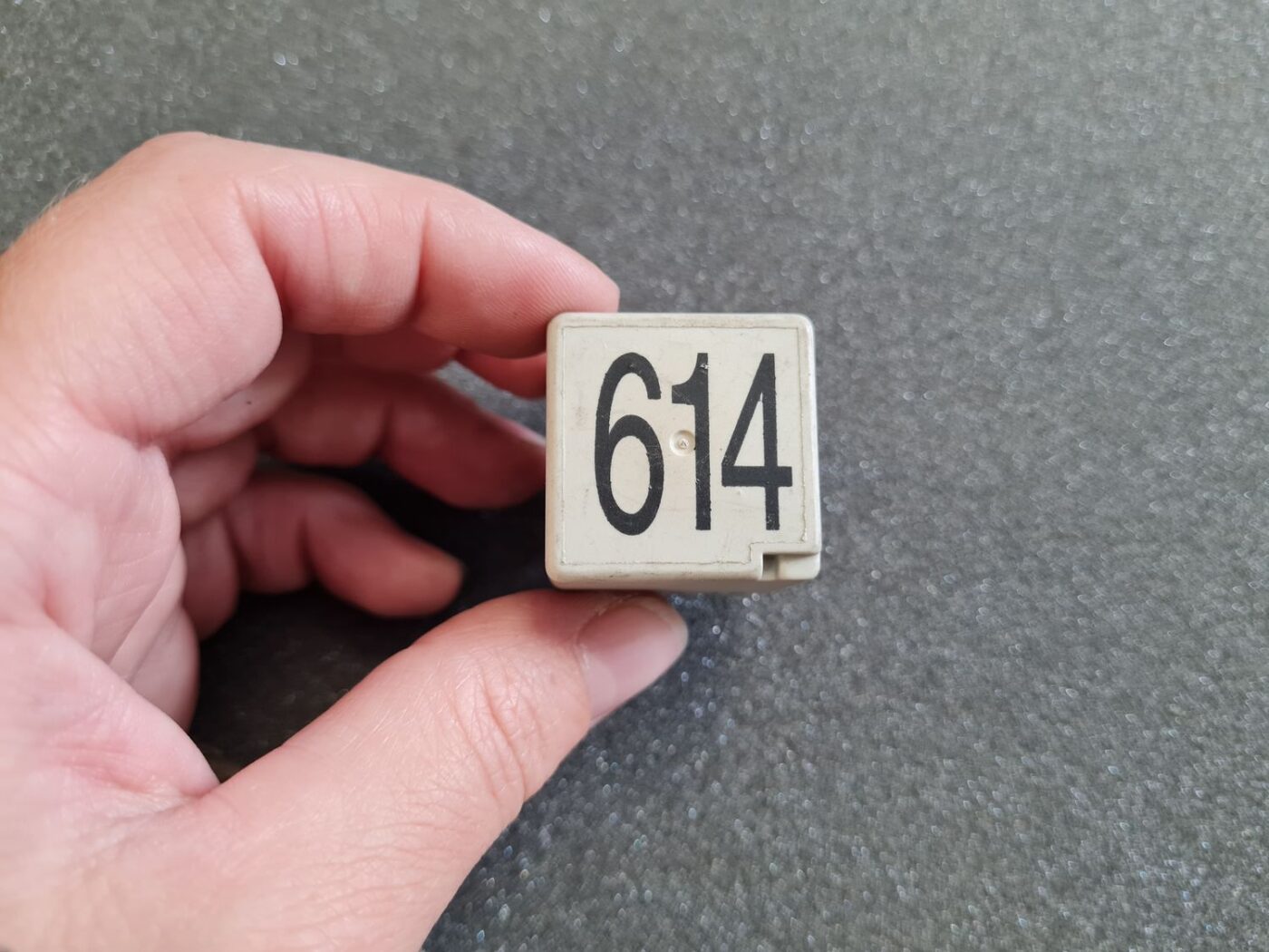 Drošinātāju releja priekš AUDI 3 Drošinātāju releja priekš AUDI