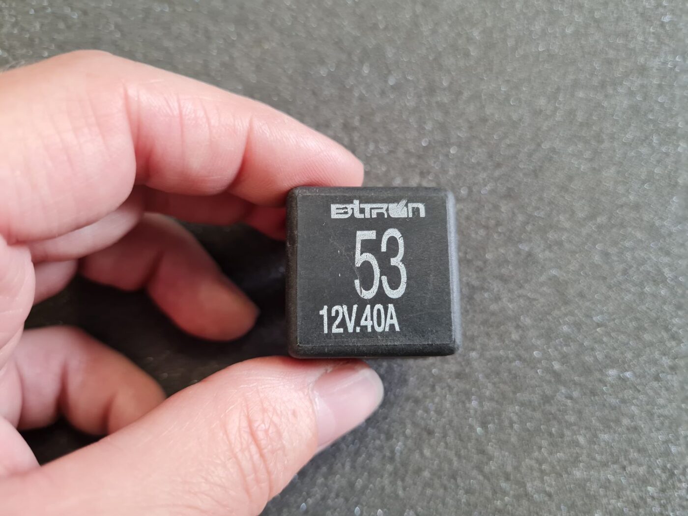 Drošinātāju releja priekš AUDI 3 Drošinātāju releja priekš AUDI