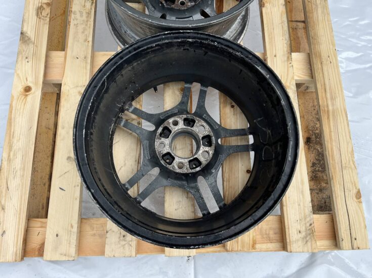 Lietie diski - vieglmetāla (2gab) priekš BMW 525 E60 2004 BLACK