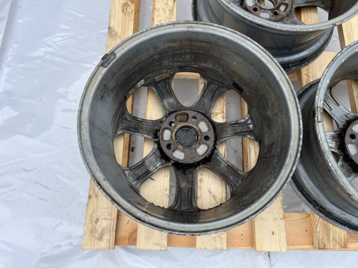Lietais disks - vieglmetāla priekš VOLVO V60 2012