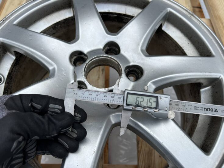 Lietais disks - vieglmetāla priekš VOLVO V70 2009