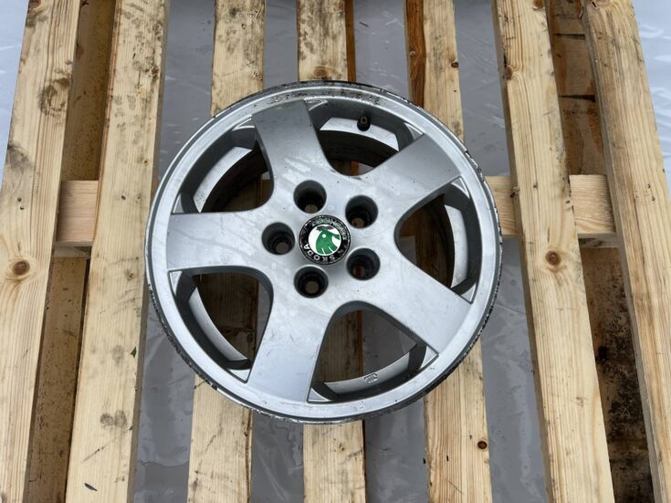 Lietais disks - vieglmetāla priekš ŠKODA OCTAVIA 2006