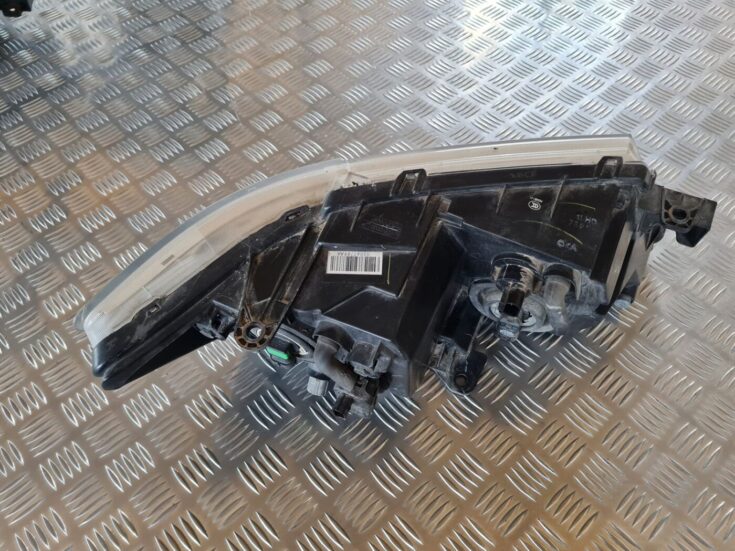 Priekšējais kreisais lukturis priekš DODGE JOURNEY 2010
