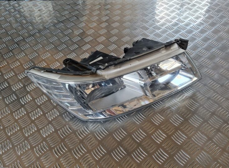 Priekšējais labais lukturis priekš DODGE JOURNEY 2010