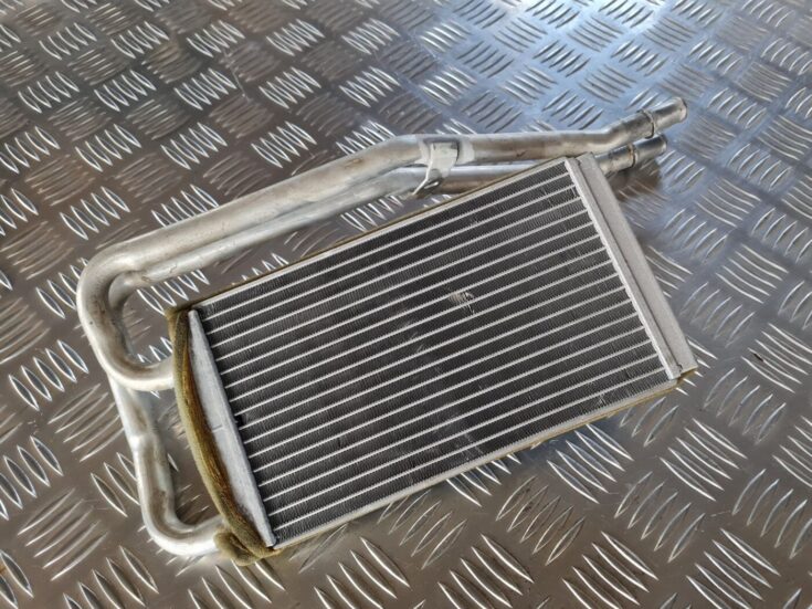 Apsildes sistēmas radiators priekš DODGE JOURNEY 2010