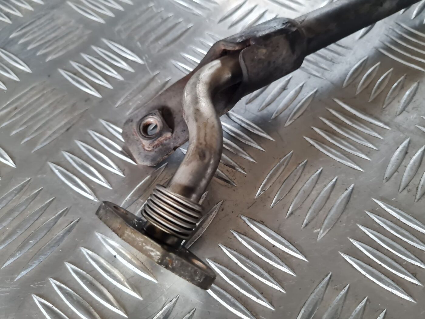 Eļļas uzpildīšanas caurule priekš DODGE JOURNEY 2010 2 Eļļas uzpildīšanas caurule priekš DODGE JOURNEY 2010