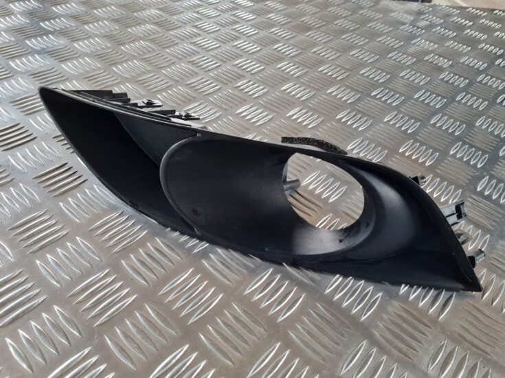 Miglas luktura reste, pa labi priekš TOYOTA AURIS 2007