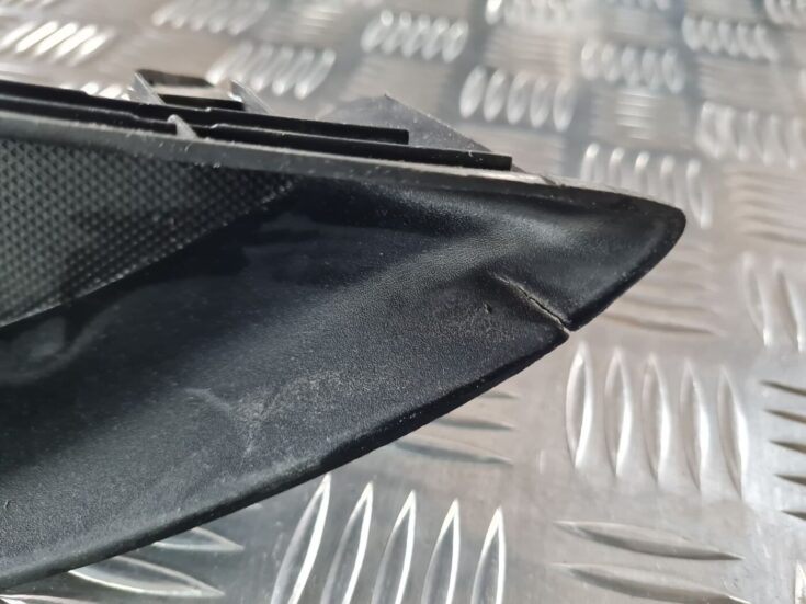 Miglas luktura reste, pa kreisi priekš TOYOTA AURIS 2007
