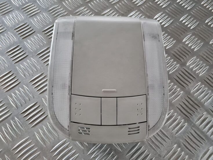 Salona apgaismojuma panelis priekš TOYOTA AURIS 2007